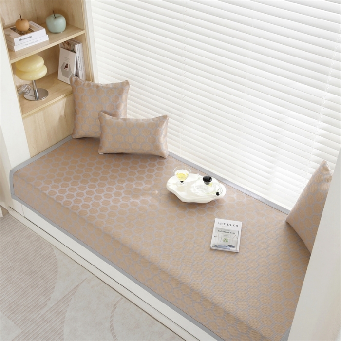 91家纺网 家纺一手货源 找家纺 共鸣 2023新款冰丝冰藤宽包边飘窗垫 冰藤金