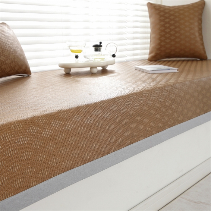 91家纺网 家纺一手货源 找家纺 共鸣 2023新款冰丝冰藤宽包边飘窗垫 冰藤咖