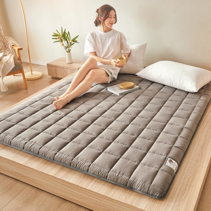 91家纺网 家纺一手货源 找家纺 亿丁点 2023新款磨毛抗压硬质棉绗缝抗压成人床垫 灰色