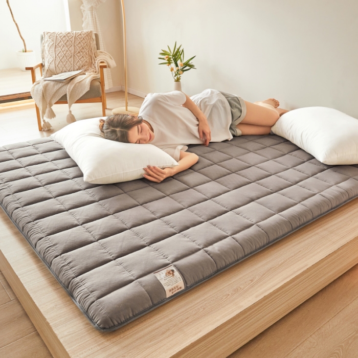 91家纺网 家纺一手货源 找家纺 亿丁点 2023新款磨毛抗压硬质棉绗缝抗压成人床垫 灰色