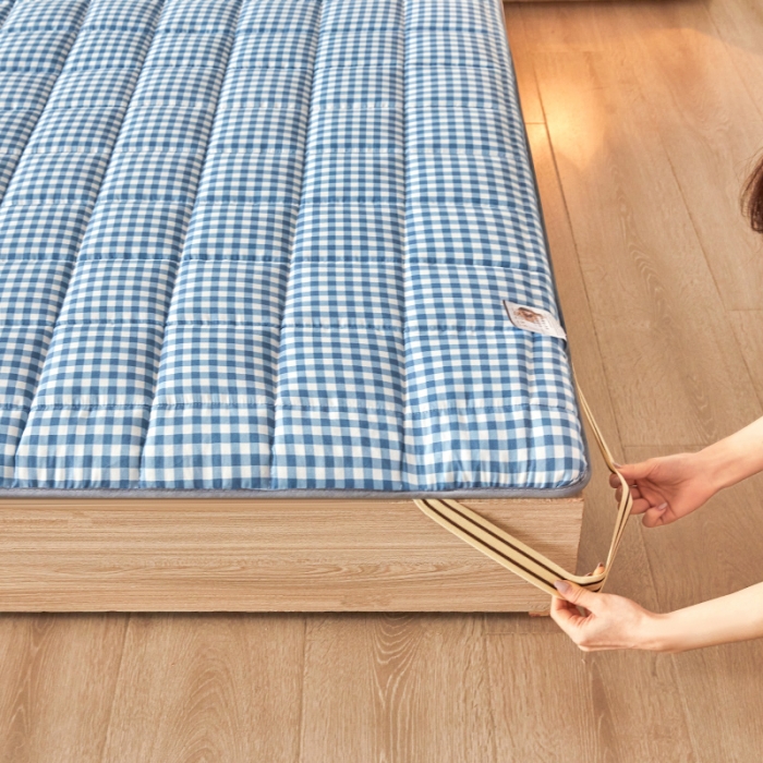 91家纺网 家纺一手货源 找家纺 亿丁点 2023新款磨毛抗压硬质棉绗缝抗压成人床垫 优格-兰