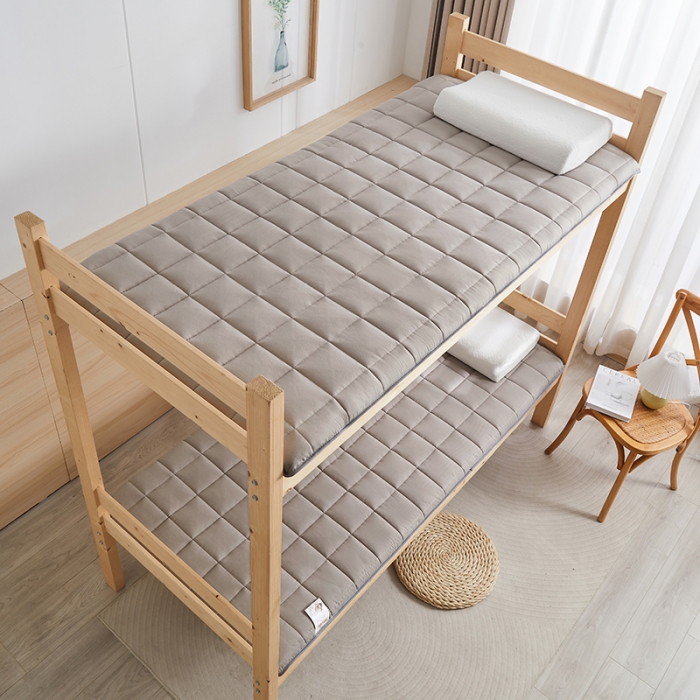 91家纺网 家纺一手货源 找家纺 亿丁点 2023新款七区调节活性印染磨毛纤维绗缝学生软床垫 灰色