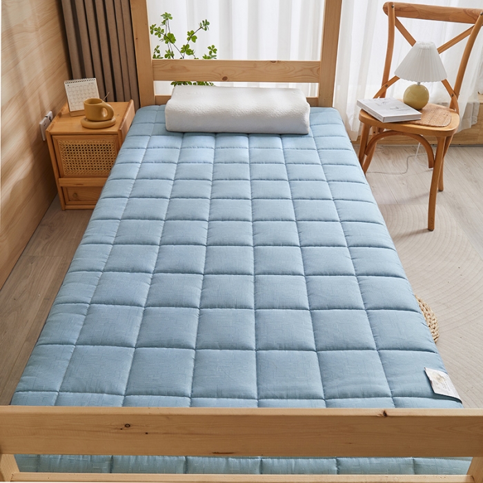 91家纺网 家纺一手货源 找家纺 亿丁点 2023新款七区调节活性印染磨毛纤维绗缝学生软床垫 蓝色