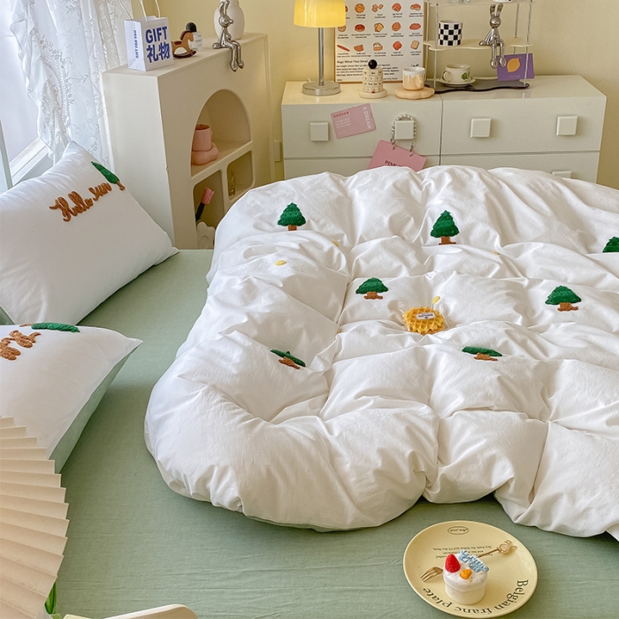 91家纺网 家纺一手货源 找家纺 眠帛 2023新款A类水洗棉小清新毛巾绣四件套 圣诞树奶油绿