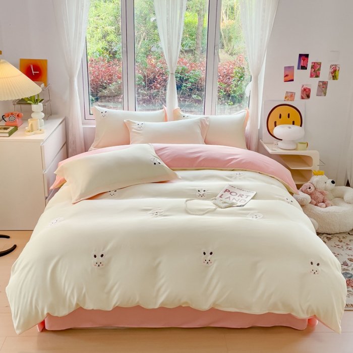 91家纺网 家纺一手货源 找家纺 （总）金丝鸟 2023新款水洗真丝贴布绣花四件套