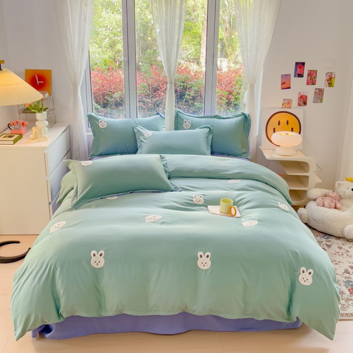 91家纺网 家纺一手货源 找家纺 金丝鸟 2023新款水洗真丝贴布绣花四件套 萌兔-水绿