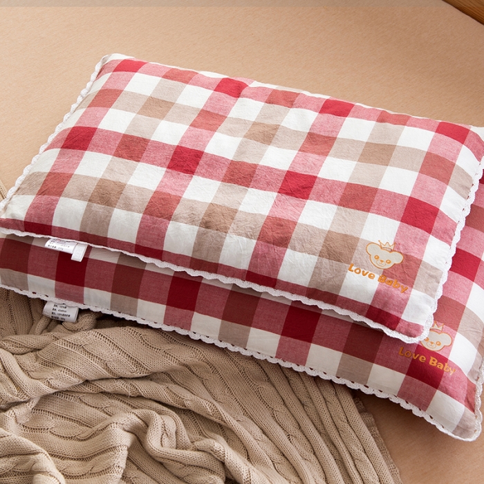 91家纺网 家纺一手货源 找家纺 新款新款梭织儿童枕枕芯 红白条荞麦芯 红白格荞麦芯—40*60cm