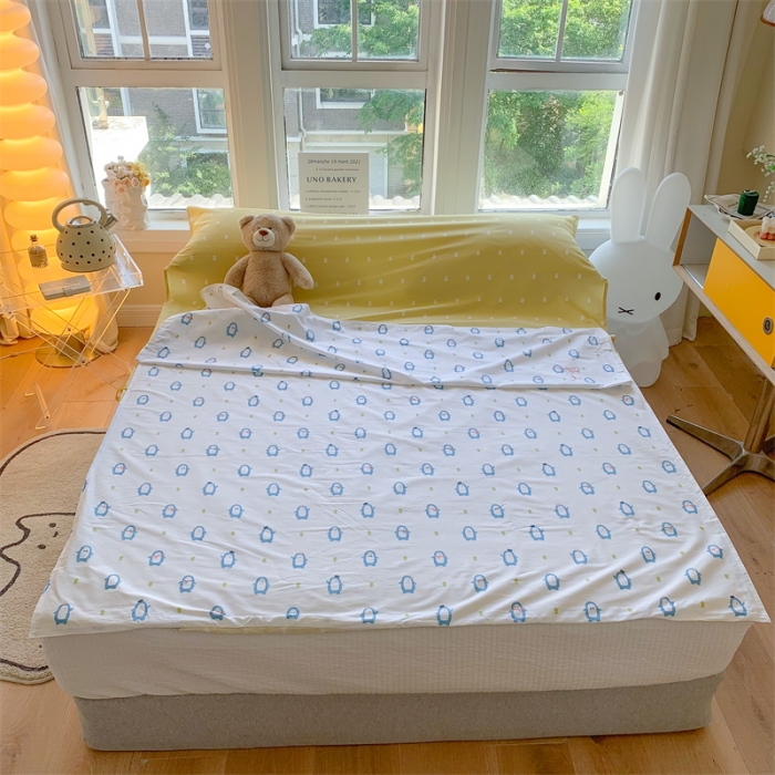 91家纺网 家纺一手货源 找家纺 澳萝拉2023新款全棉印花旅行睡袋 肥宅企鹅