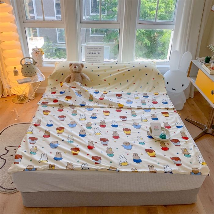 91家纺网 家纺一手货源 找家纺 澳萝拉2023新款全棉印花旅行睡袋 米菲和她的朋友