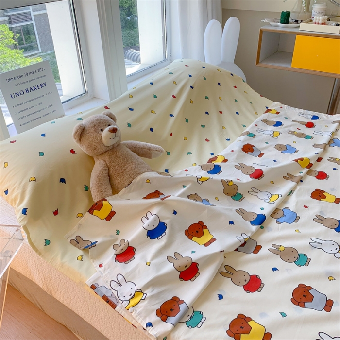 91家纺网 家纺一手货源 找家纺 澳萝拉2023新款全棉印花旅行睡袋 米菲和她的朋友