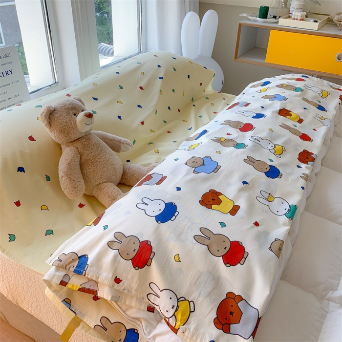 91家纺网 家纺一手货源 找家纺 澳萝拉2023新款全棉印花旅行睡袋 米菲和她的朋友