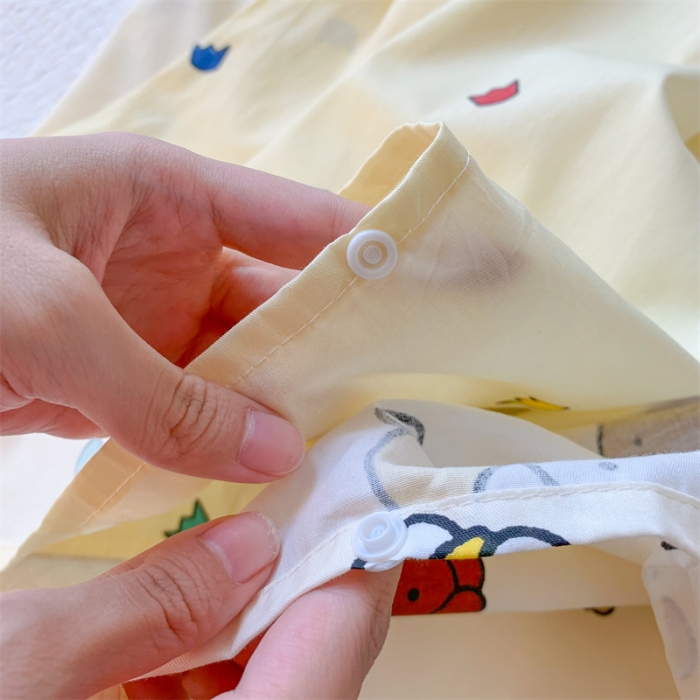 91家纺网 家纺一手货源 找家纺 澳萝拉2023新款全棉印花旅行睡袋 米菲和她的朋友