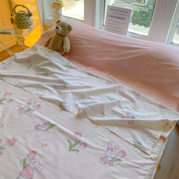 91家纺网 家纺一手货源 找家纺 澳萝拉2023新款全棉印花旅行睡袋 兔兔和郁金香