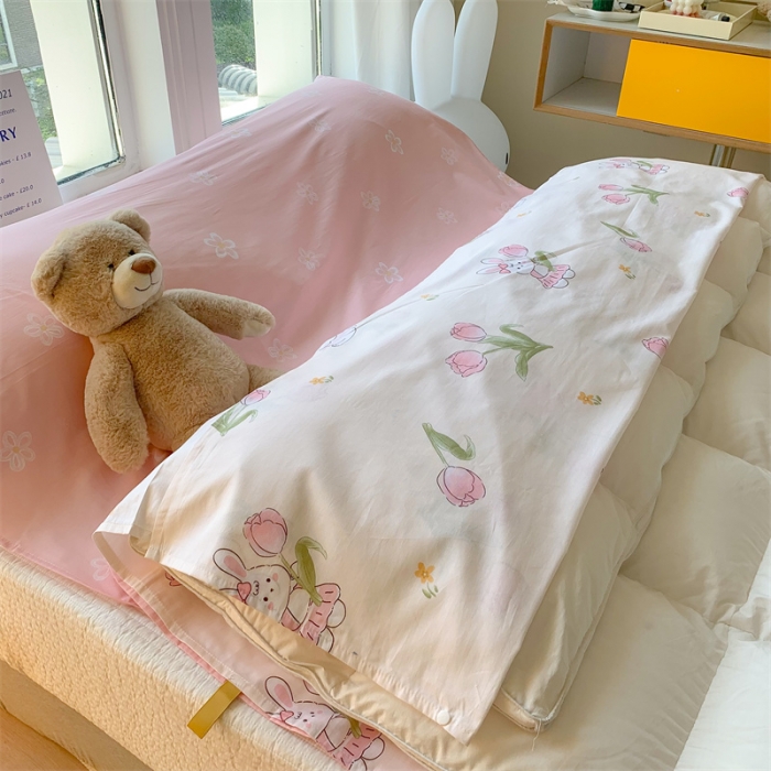 91家纺网 家纺一手货源 找家纺 澳萝拉2023新款全棉印花旅行睡袋 兔兔和郁金香