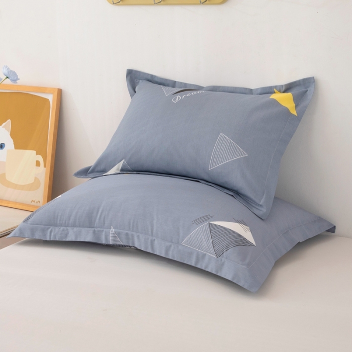 91家纺网 家纺一手货源 找家纺 凌云2025新款13372全棉枕套儿童学生成人枕头套 英伦时尚灰