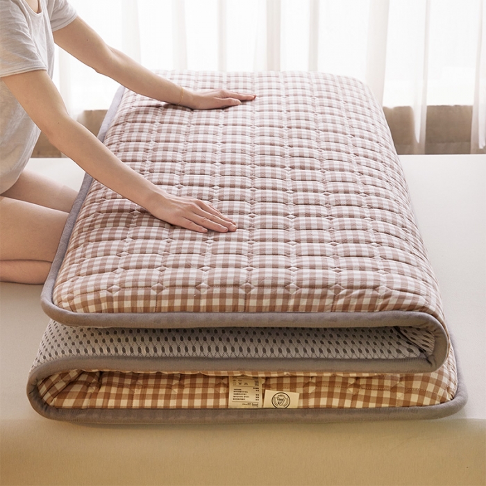 91家纺网 家纺一手货源 找家纺 丽诺床垫 2023新款全棉色织棉花床垫 咖小格