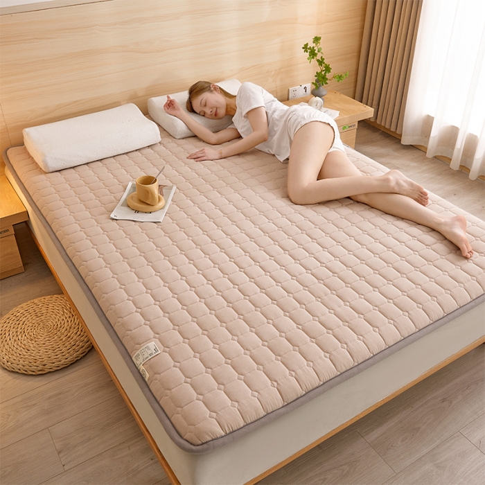 91家纺网 家纺一手货源 找家纺 丽诺床垫 2023新款全棉色织棉花床垫 卡其色