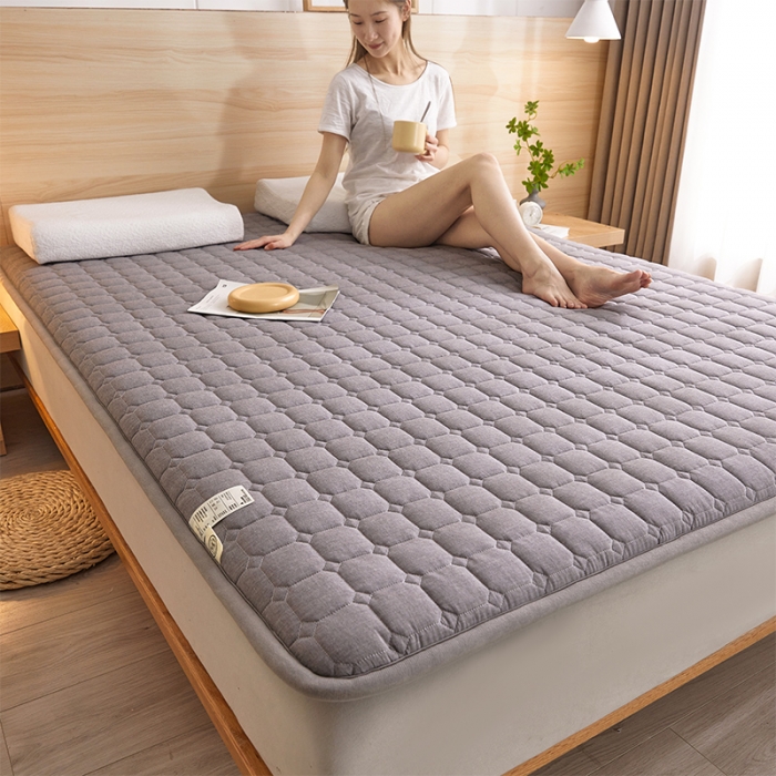 91家纺网 家纺一手货源 找家纺 丽诺床垫 2023新款全棉色织棉花床垫 优雅灰