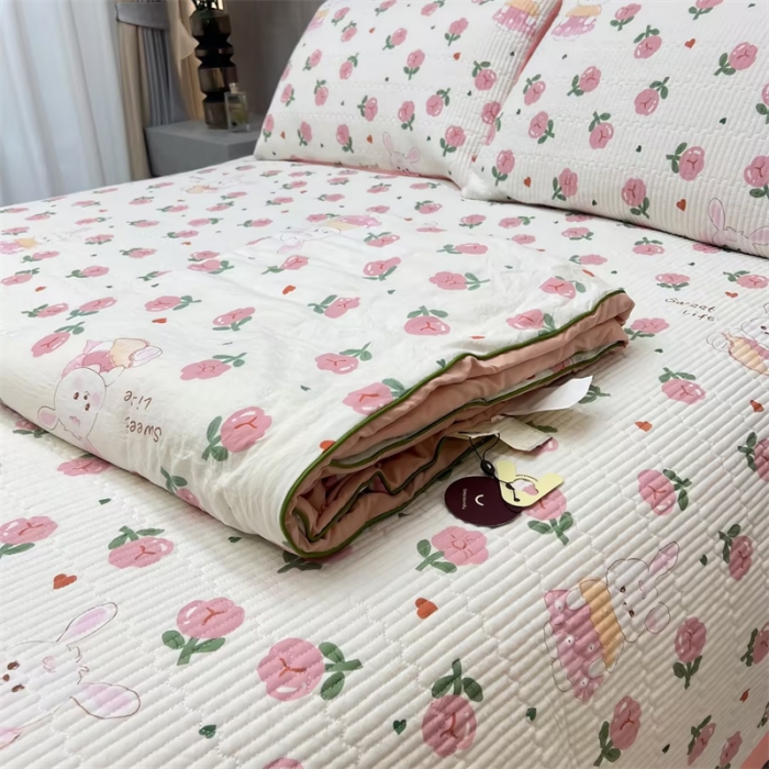 91家纺网 家纺一手货源 找家纺 总 赫梵茜2023高端家纺床盖三件套高温砂洗可铺可盖柔软舒适 曼塔玫瑰