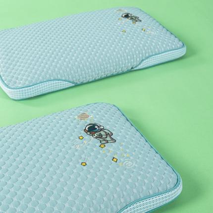 91家纺网 家纺一手货源 找家纺 （总）麦肯锡 2023新款颈养荞麦枕儿童款30*50