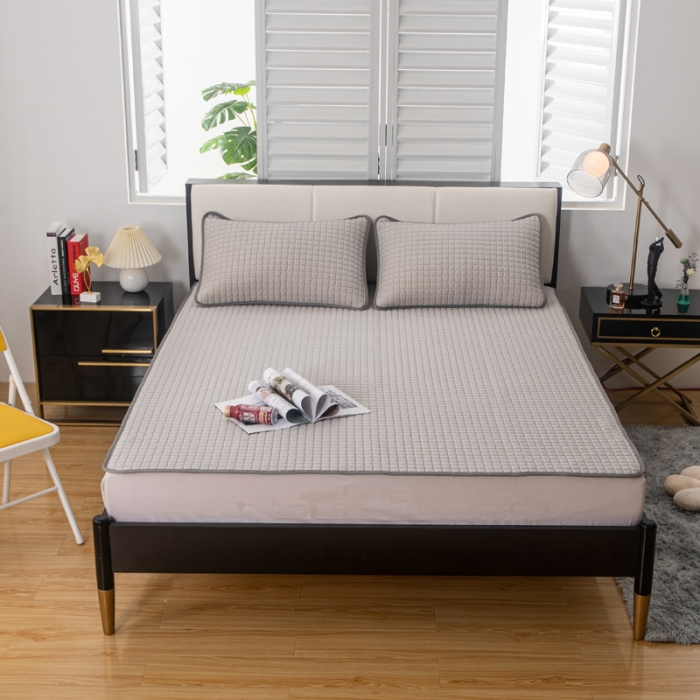 91家纺网 家纺一手货源 找家纺 皇家乳胶体验馆 2023新款凉席三件套