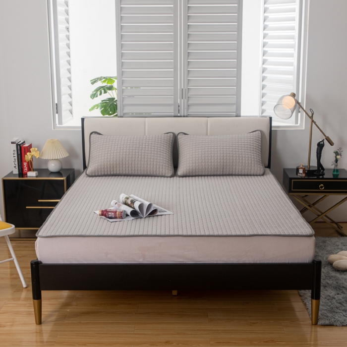 91家纺网 家纺一手货源 找家纺 皇家乳胶体验馆 2023新款凉席三件套