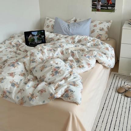 91家纺网 家纺一手货源 找家纺 六巷胡同 2023新款全棉韩国博主风小碎花混搭四件套 藤上蔷薇