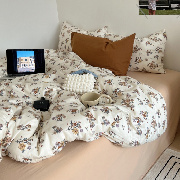 91家纺网 家纺一手货源 找家纺 六巷胡同 2023新款全棉韩国博主风小碎花混搭四件套 西府海棠