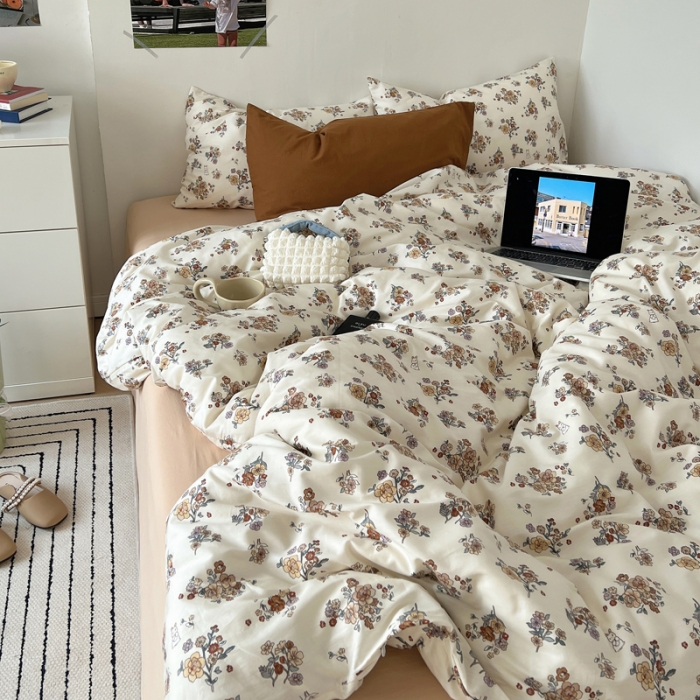 91家纺网 家纺一手货源 找家纺 六巷胡同 2023新款全棉韩国博主风小碎花混搭四件套 西府海棠