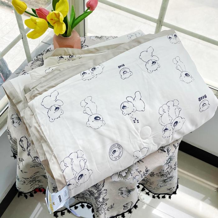 91家纺网 家纺一手货源 找家纺 蓝庭云小棉天丝棉凉感小清新夏凉被卡通可机洗亲肤空调被双人被 熊先生