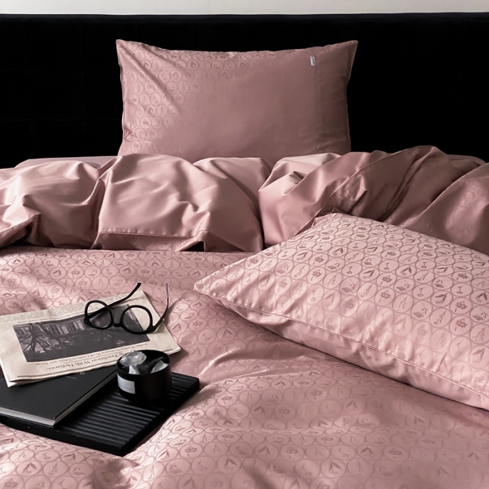 91家纺网 家纺一手货源 找家纺 梦享生活家居 2023新款全棉100支贡缎提花系列四件套 唯美之歌-粉