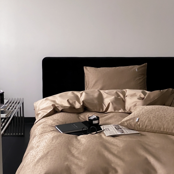 91家纺网 家纺一手货源 找家纺 梦享生活家居 2023新款全棉100支贡缎提花系列四件套 唯美之歌-卡其