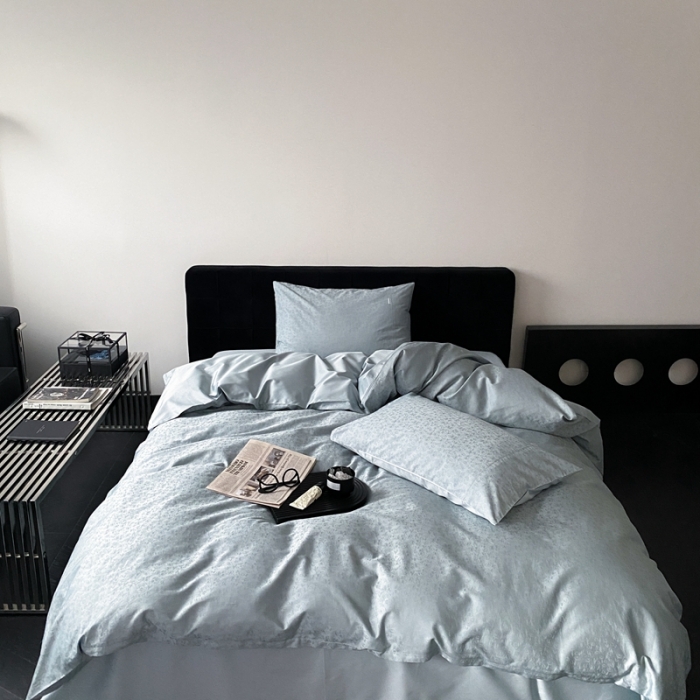 91家纺网 家纺一手货源 找家纺 梦享生活家居 2023新款全棉100支贡缎提花系列四件套 唯美之歌-浅兰