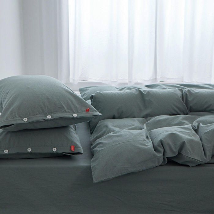 91家纺网 家纺一手货源 找家纺 安莱生活 2023年水洗棉全棉色经色纬高支高密纽扣款工艺四件套 灰绿