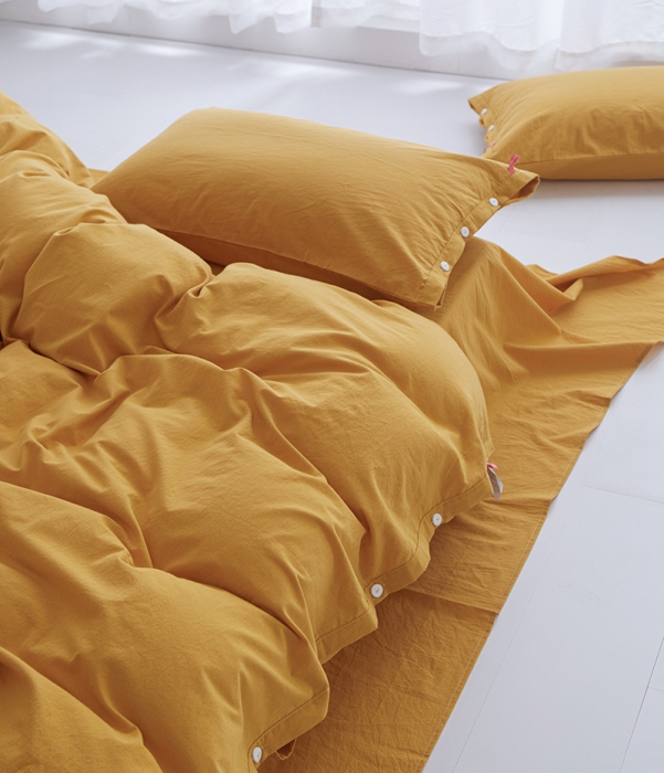 91家纺网 家纺一手货源 找家纺 安莱生活 2023年水洗棉全棉色经色纬高支高密纽扣款工艺四件套 姜黄