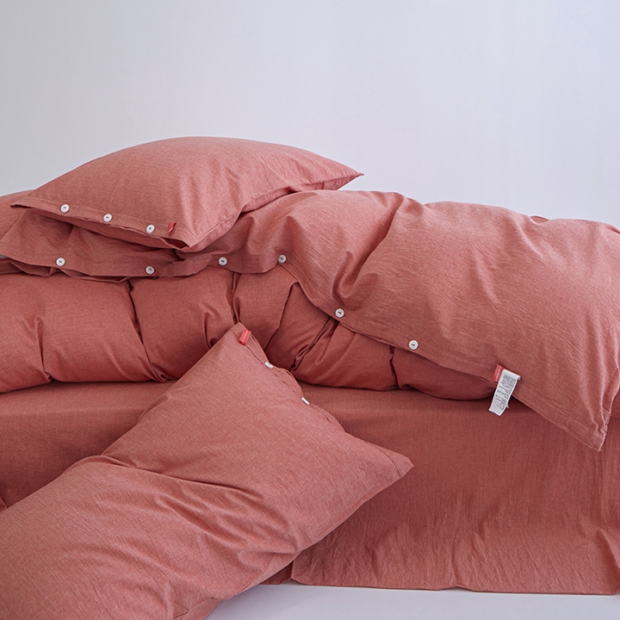 91家纺网 家纺一手货源 找家纺 安莱生活 2023年水洗棉全棉色经色纬高支高密纽扣款工艺四件套 橘红