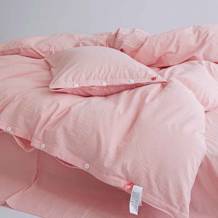 91家纺网 家纺一手货源 找家纺 安莱生活 2023年水洗棉全棉色经色纬高支高密纽扣款工艺四件套 嫩粉