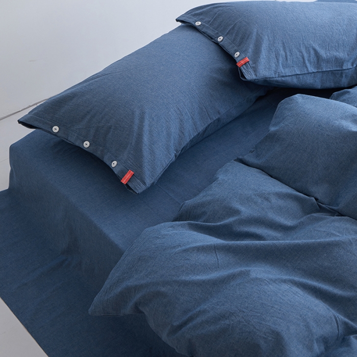 91家纺网 家纺一手货源 找家纺 安莱生活 2023年水洗棉全棉色经色纬高支高密纽扣款工艺四件套 深蓝