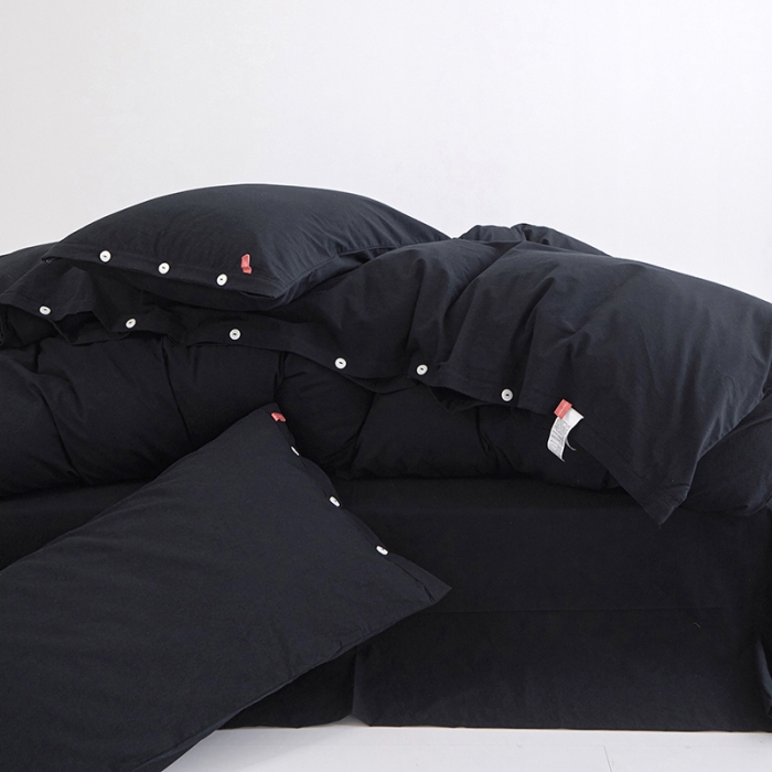 91家纺网 家纺一手货源 找家纺 安莱生活 2023年水洗棉全棉色经色纬高支高密纽扣款工艺四件套 炭黑