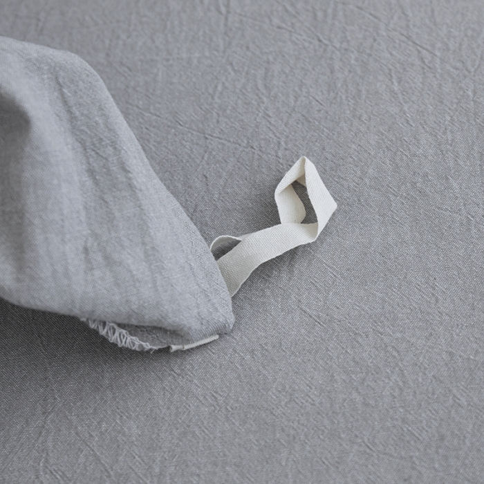 91家纺网 家纺一手货源 找家纺 安莱生活 2023年水洗棉全棉色经色纬高支高密纽扣款工艺四件套 银灰