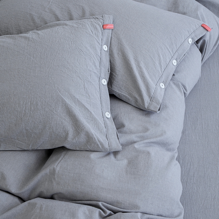 91家纺网 家纺一手货源 找家纺 安莱生活 2023年水洗棉全棉色经色纬高支高密纽扣款工艺四件套 银灰