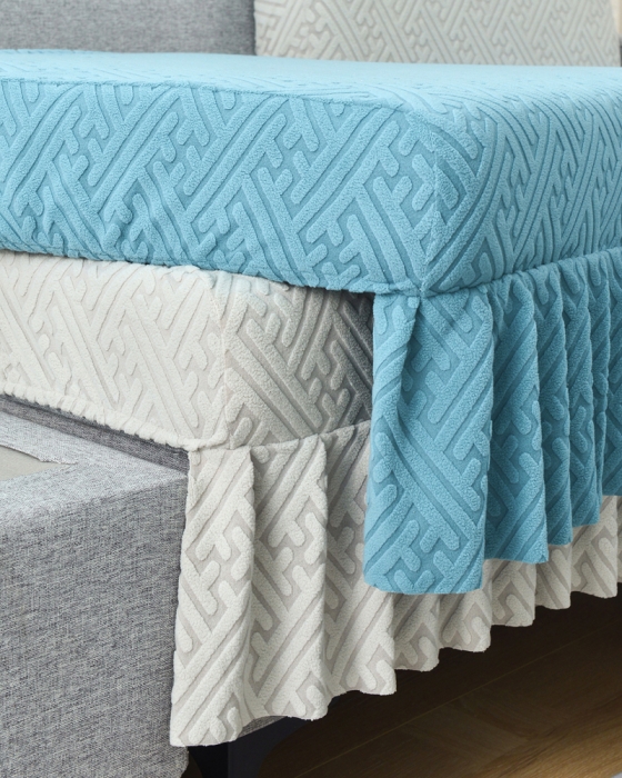 91家纺网 家纺一手货源 找家纺 千彤沙发垫 2023新款裙边-韵律系列沙发套罩-沙发笠 天空蓝银灰