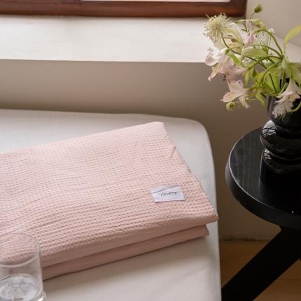 91家纺网 家纺一手货源 找家纺 时光里 2023新款60支全棉华夫格单品被套 蜜粉