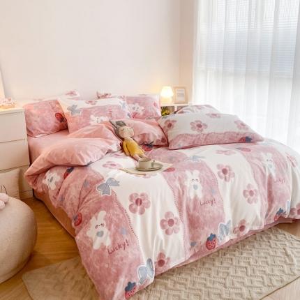 91家纺网 家纺一手货源 找家纺 黑马家居2023新款全棉印花喷气12868套件-四件套 油画小兔