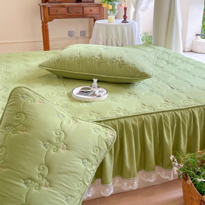 91家纺网 家纺一手货源 找家纺 尊康家纺（原磊科） 2024新款金铃花系列亲肤奶昔白夹棉花边款床笠 金铃花-嫩绿