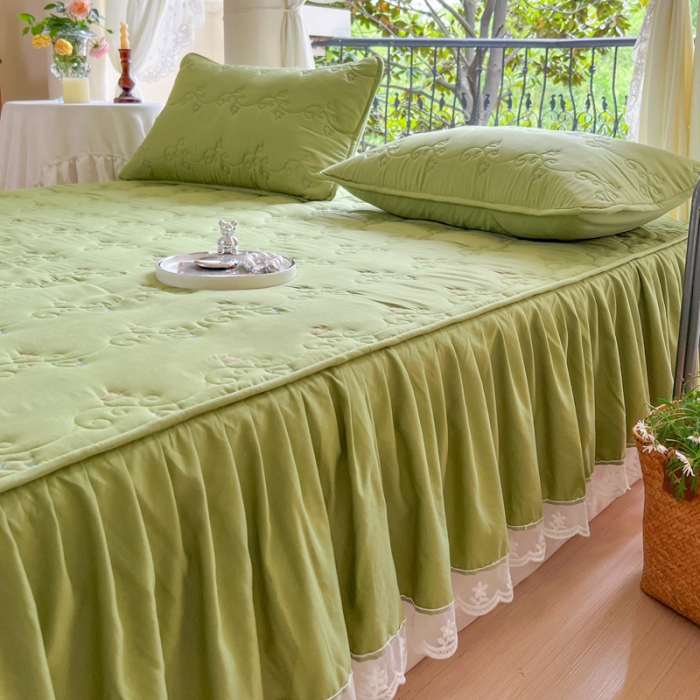 91家纺网 家纺一手货源 找家纺 尊康家纺（原磊科） 2024新款金铃花系列亲肤奶昔白夹棉花边款床笠 金铃花-嫩绿