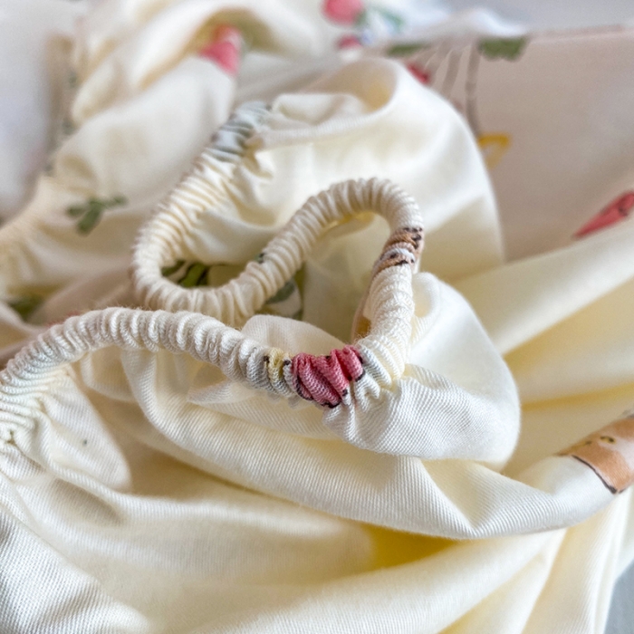 91家纺网 家纺一手货源 找家纺 简宜家居 2023新款40支纯棉小清新A版花边床笠 花园兔