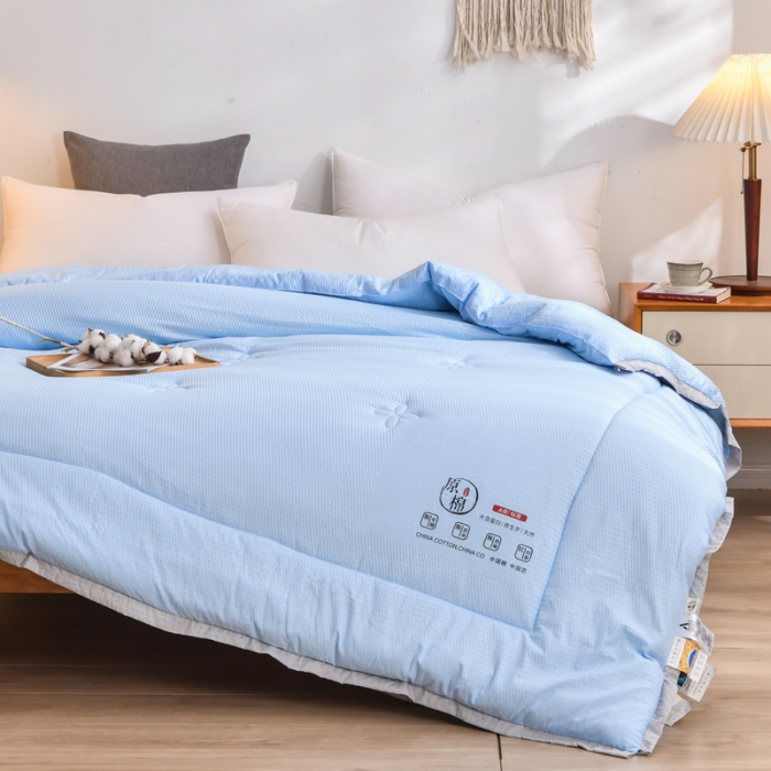 91家纺网 家纺一手货源 找家纺 啊雅家居 2025新款华夫格泡泡纱大豆被 泡泡纱-酷天蓝