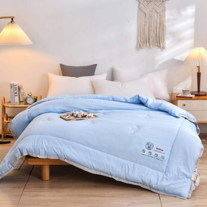 91家纺网 家纺一手货源 找家纺 啊雅家居 2025新款华夫格泡泡纱大豆被 泡泡纱-酷天蓝