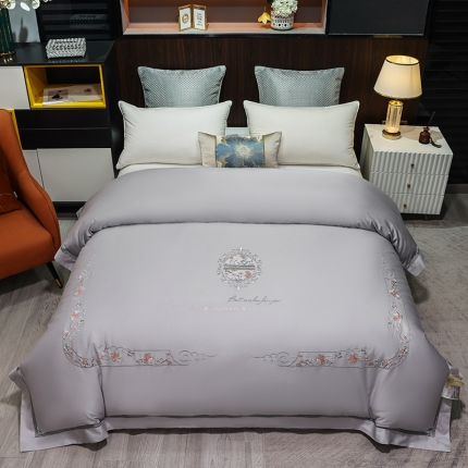 91家纺网 家纺一手货源 找家纺 天木兰 活里活面可拆卸可水洗绣花纯蚕丝被 黄金桑蚕丝被子 直播批发真品